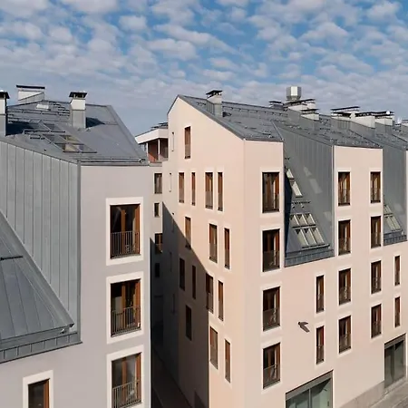 Cosy Old Town Flat In A Modern Secured Apt. Block شقة