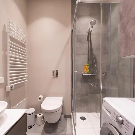 Cosy Old Town Flat In A Modern Secured Apt. Block Riga