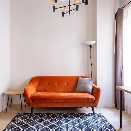 شقة Cosy Old Town Flat In A Modern Secured Apt. Block