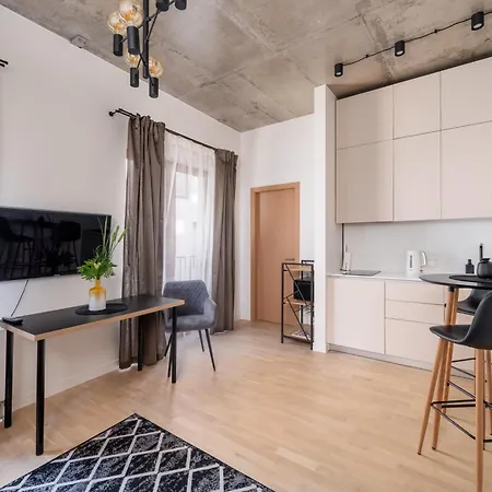 Cosy Old Town Flat In A Modern Secured Apt. Block