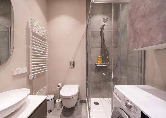 Cosy Old Town Flat In A Modern Secured Apt. Block Riga