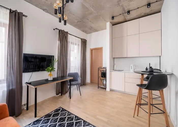 Cosy Old Town Flat In A Modern Secured Apt. Block