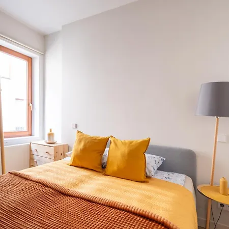 Dzīvoklis Cosy Old Town Flat In A Modern Secured Apt. Block